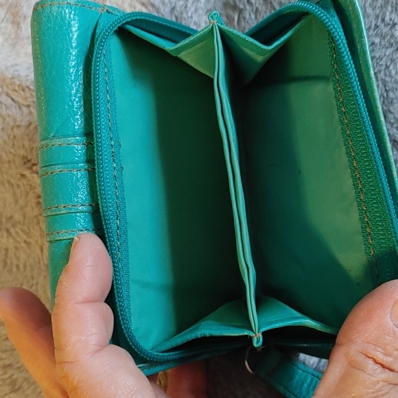 Danier Teal Genuine Leather Wallet - Picture 5 of 14